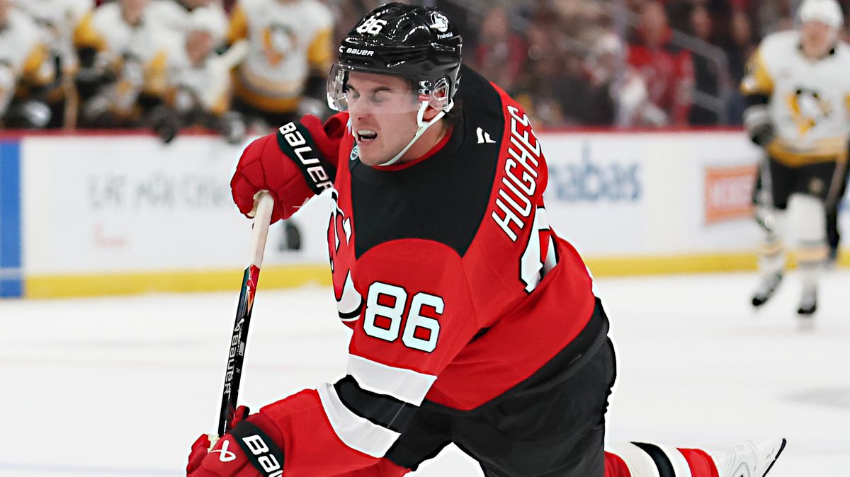 Komické zranění hvězdy New Jersey. Útočníka měla zradit sklenička